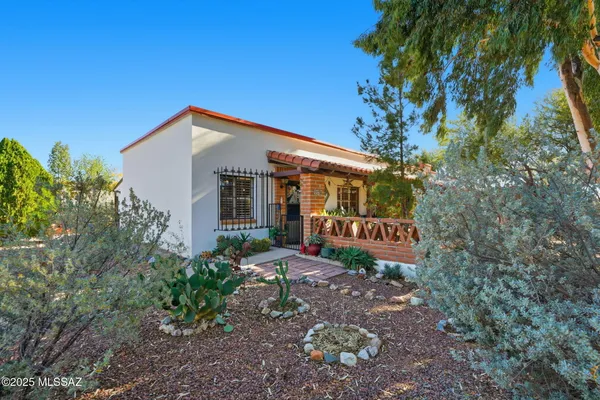 Property Slideshow image 2 of 23 | 337 s paseo cerro, Green Valley, AZ, 85614