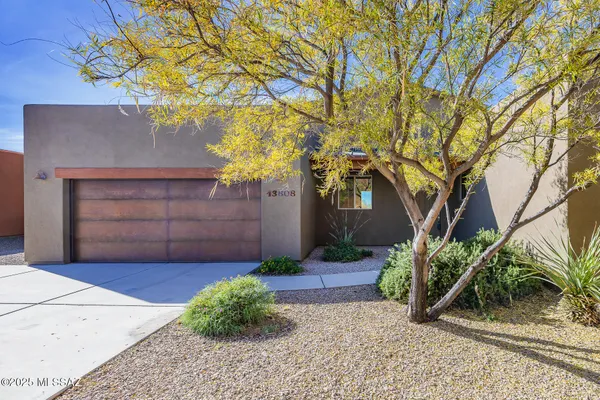 Property Slideshow image 2 of 36 | 13808 e langtry ln, Tucson, AZ, 85747