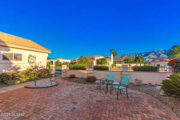 Property Slideshow image 3 of 11 | 37388 s blackfoot dr, Saddlebrooke, AZ, 85739