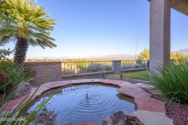 Property Slideshow image 3 of 39 | 2092 w vista ridge dr, Green Valley, AZ, 85622