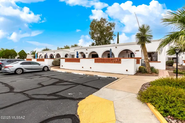 Property Slideshow image 2 of 37 | 456 s paseo pena c, Green Valley, AZ, 85614