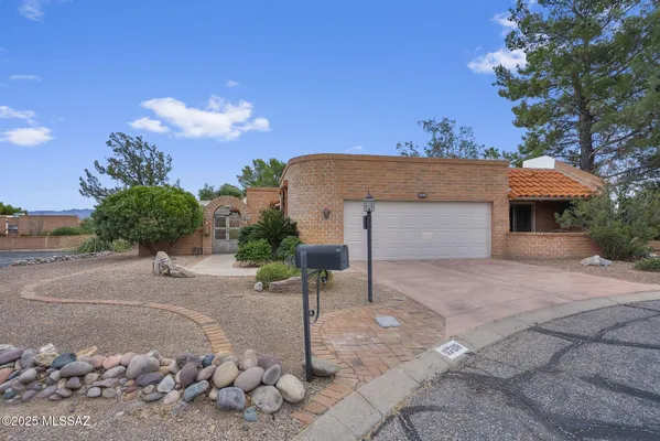 Property Slideshow image 2 of 50 | 2780 s placita rustica, Green Valley, AZ, 85622
