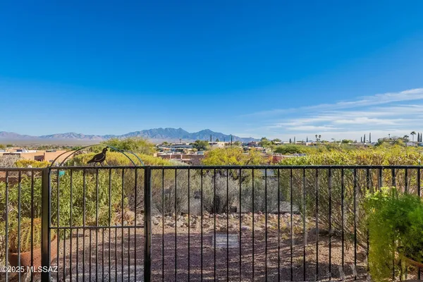 Property Slideshow image 2 of 17 | 1393 w desert hills dr, Green Valley, AZ, 85622