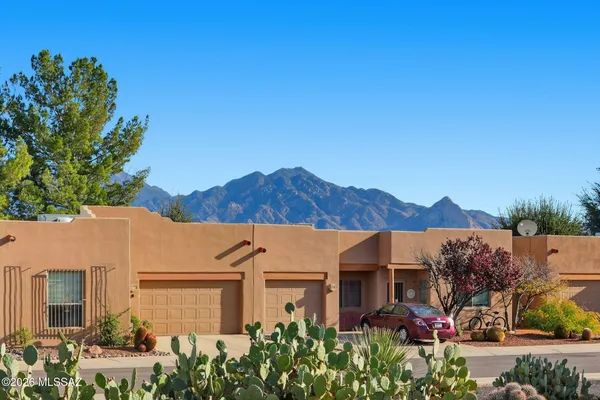 Property Slideshow image 3 of 28 | 3747 s paseo de los nardos, Green Valley, AZ, 85614