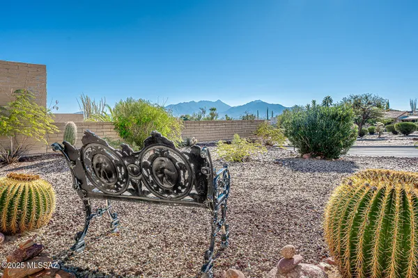 Property Slideshow image 3 of 50 | 920 w camino sagasta, Green Valley, AZ, 85622