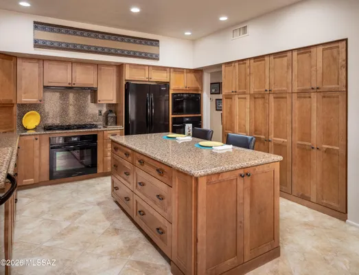 Property Slideshow image 3 of 44 | 1721 e chalk creek ct, Oro Valley, AZ, 85755