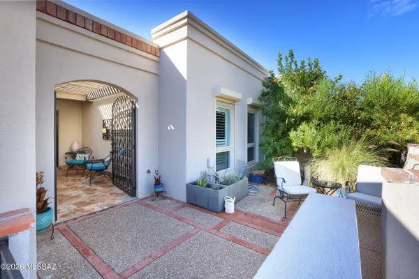 Property Slideshow image 2 of 50 | 2775 w casas cir, Tucson, AZ, 85742