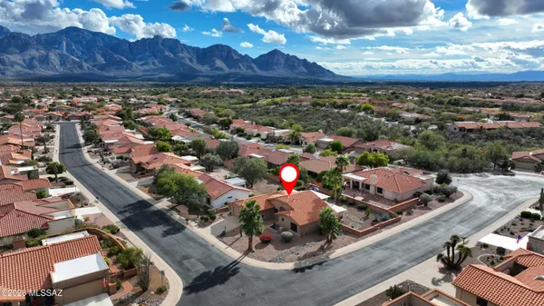 Property Slideshow image 2 of 34 | 14571 n line post ln, Oro Valley, AZ, 85755