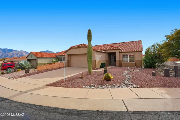 Property Slideshow image 3 of 40 | 908 e sedona pl, Oro Valley, AZ, 85755