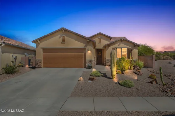 Property Slideshow image 2 of 50 | 14049 e barouche dr, Vail, AZ, 85641