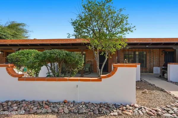 Property Slideshow image 2 of 38 | 361 s paseo pena b, Green Valley, AZ, 85614