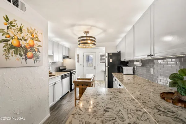 Property Slideshow image 3 of 29 | 320 s paseo cerro d, Green Valley, AZ, 85614