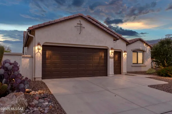 Property Slideshow image 3 of 36 | 31226 one horse ln, Oracle, AZ, 85623