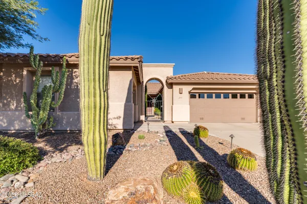Property Slideshow image 3 of 50 | 2571 e alger dr, Green Valley, AZ, 85614