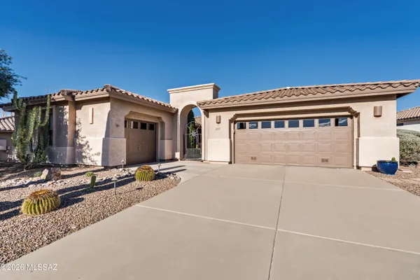 Property Slideshow image 2 of 50 | 2571 e alger dr, Green Valley, AZ, 85614