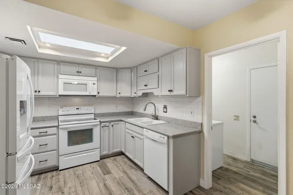 Property Slideshow image 3 of 44 | 308 e paseo verde, Green Valley, AZ, 85614