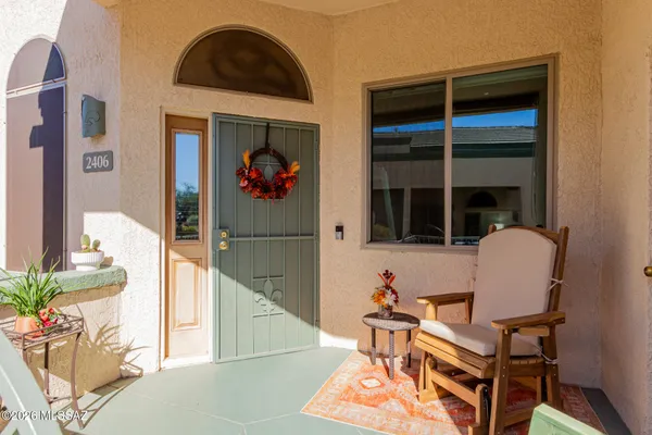 Property Slideshow image 2 of 32 | 2406 w via di silvio, Tucson, AZ, 85741