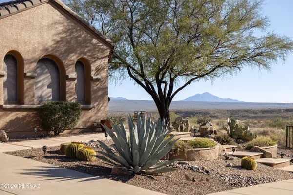 Property Slideshow image 2 of 45 | 5835 s atascosa peak dr, Green Valley, AZ, 85622