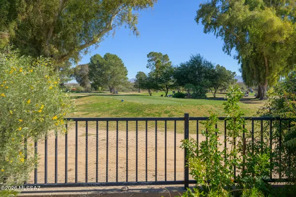 Property Slideshow image 3 of 31 | 450 e los rincones, Green Valley, AZ, 85614