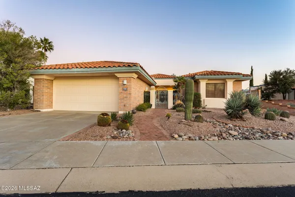 Property Slideshow image 3 of 51 | 4365 s royal lytham ct, Green Valley, AZ, 85622