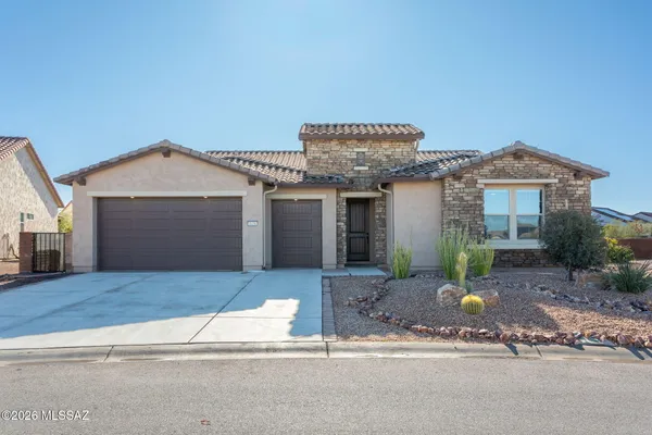 Property Slideshow image 2 of 46 | 1438 e quartzite way, Green Valley, AZ, 85614