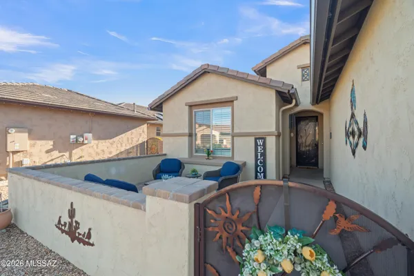 Property Slideshow image 3 of 41 | 1350 e claystone dr, Green Valley, AZ, 85614