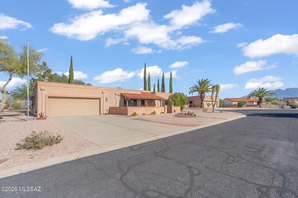 Property Slideshow image 2 of 47 | 1780 w placita del gatito, Green Valley, AZ, 85622