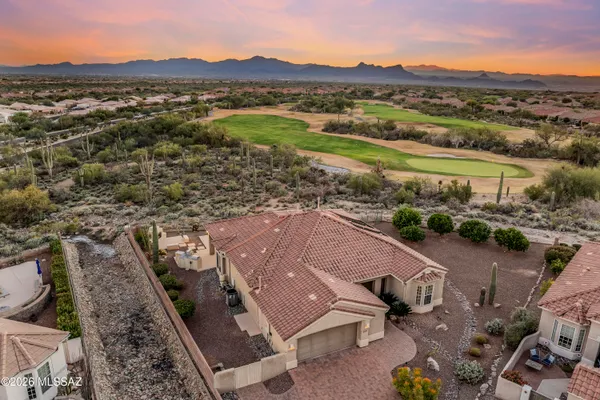 Property Slideshow image 3 of 51 | 13261 n heritage club pl, Marana, AZ, 85658