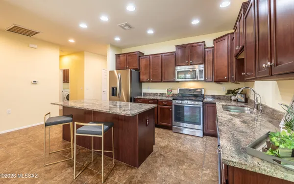 Property Slideshow image 2 of 49 | 13964 e stanhope blvd, Vail, AZ, 85641