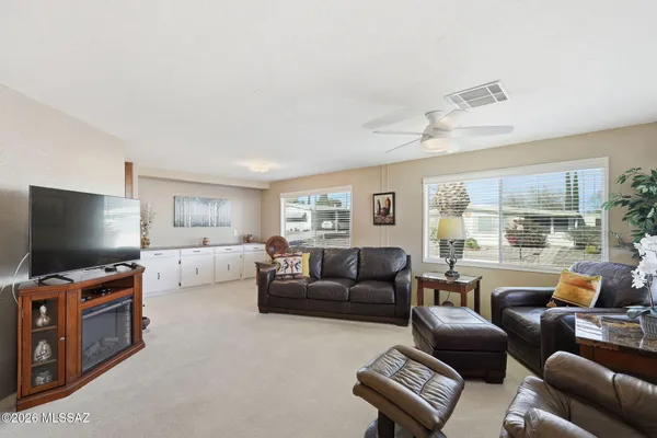 Property Slideshow image 2 of 40 | 267 w tuna dr, Green Valley, AZ, 85614