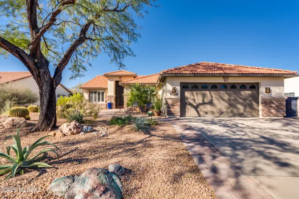 Property Slideshow image 2 of 50 | 1109 n desert deer pass, Green Valley, AZ, 85614