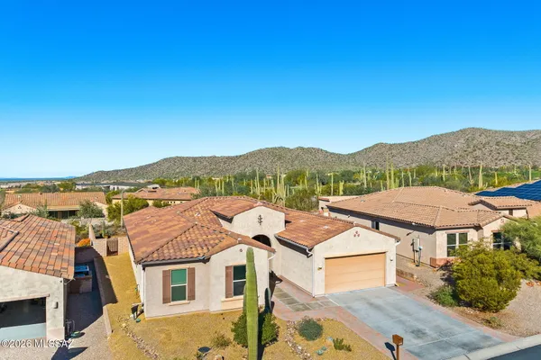 Property Slideshow image 2 of 37 | 6492 w whispering windmill ln, Marana, AZ, 85658