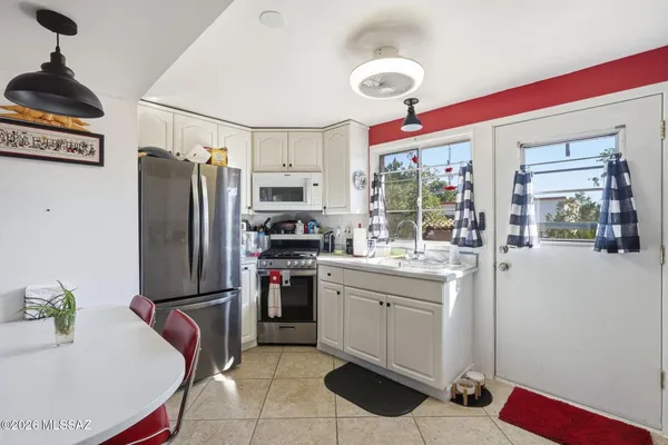 Property Slideshow image 3 of 16 | 373 s paseo sarta b, Green Valley, AZ, 85614