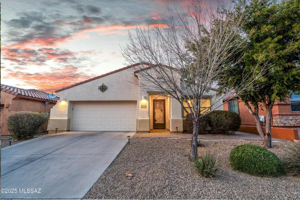 Property Slideshow image 2 of 48 | 13773 e carruthers st, Vail, AZ, 85641