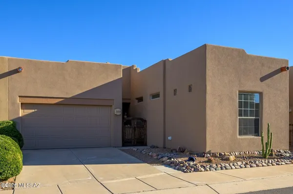 Property Slideshow image 2 of 28 | 3809 s camino del golfista, Green Valley, AZ, 85614
