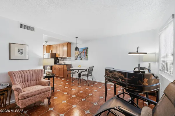 Property Slideshow image 3 of 25 | 248 s paseo lobo d, Green Valley, AZ, 85614