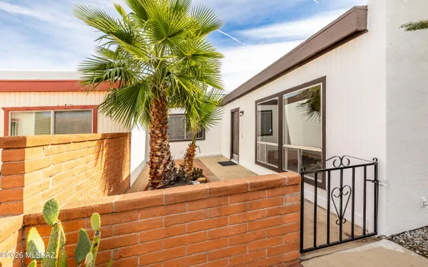 Property Slideshow image 3 of 32 | 224 n camino del vate, Green Valley, AZ, 85614