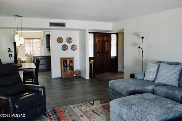 Property Slideshow image 3 of 50 | 532 w paseo solana, Green Valley, AZ, 85614