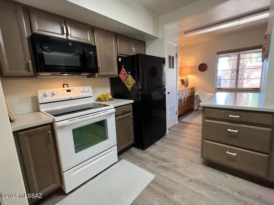 Property Slideshow image 2 of 50 | 532 w paseo solana, Green Valley, AZ, 85614