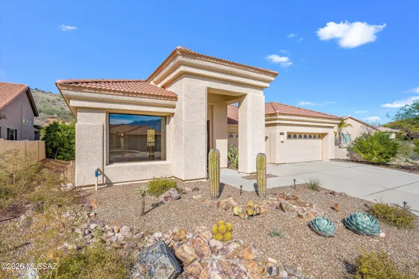 Property Slideshow image 3 of 50 | 62276 e sand crest dr, Tucson, AZ, 85739