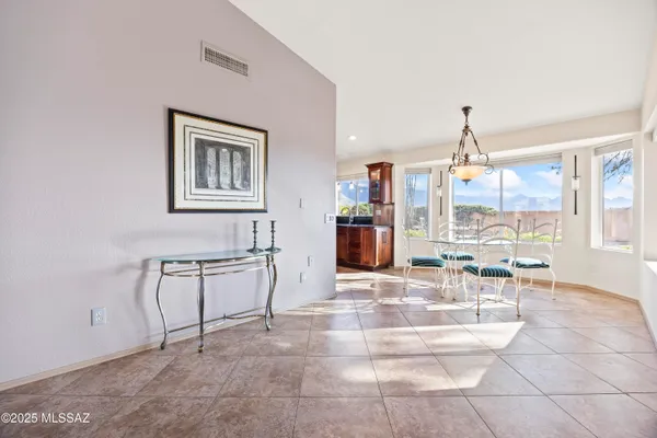 Property Slideshow image 3 of 37 | 63719 e whispering tree ln, Saddlebrooke, AZ, 85739