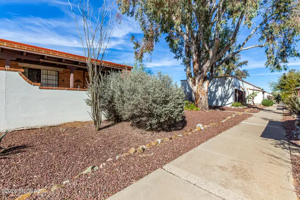 Property Slideshow image 2 of 24 | 364 s paseo lobo d, Green Valley, AZ, 85614