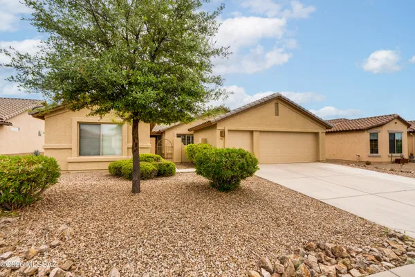 Property Slideshow image 3 of 50 | 1986 e orinda ln, Green Valley, AZ, 85614