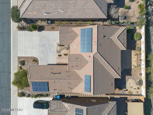 Property Slideshow image 2 of 51 | 2020 w cactus run dr, Green Valley, AZ, 85622