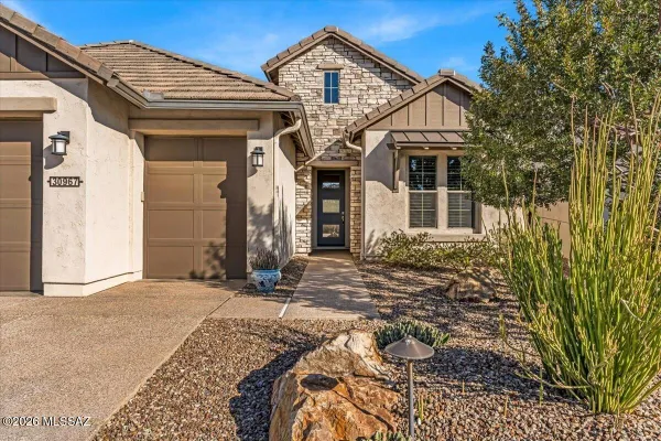 Property Slideshow image 2 of 50 | 30967 s obsidian dr, Oracle, AZ, 85623