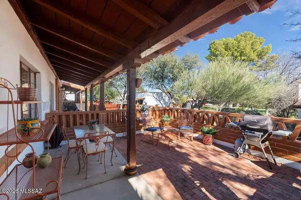 Property Slideshow image 3 of 23 | 344 s paseo sarta a, Green Valley, AZ, 85614