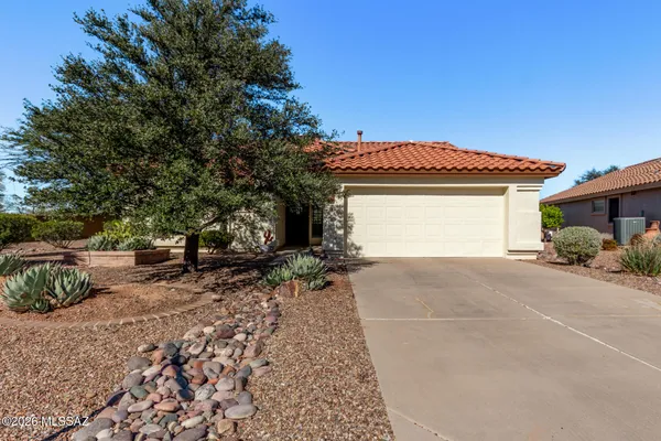 Property Slideshow image 3 of 37 | 2587 e dome ct, Green Valley, AZ, 85614
