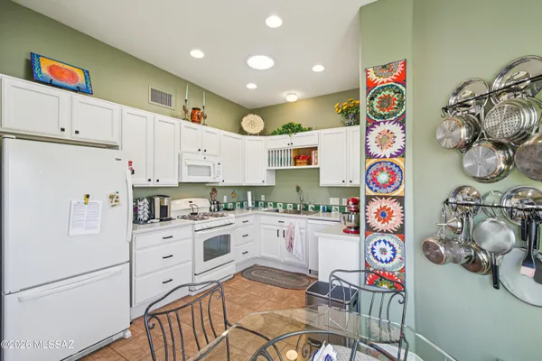 Property Slideshow image 3 of 26 | 7639 s vivaldi ct, Tucson, AZ, 85747