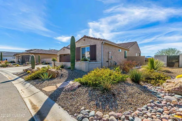 Property Slideshow image 2 of 50 | 32710 s cattle trl, Oracle, AZ, 85623