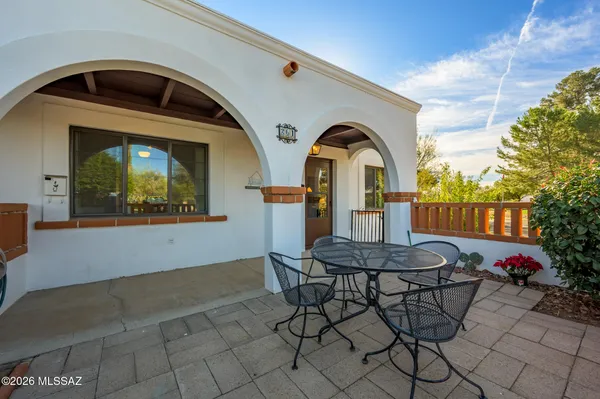 Property Slideshow image 3 of 21 | 261 s paseo tierra, Green Valley, AZ, 85614